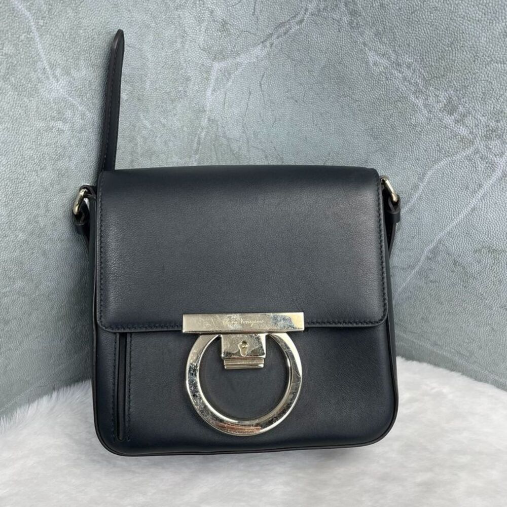 Ferragamo Women Pre-Loved Bag Very Good Condition